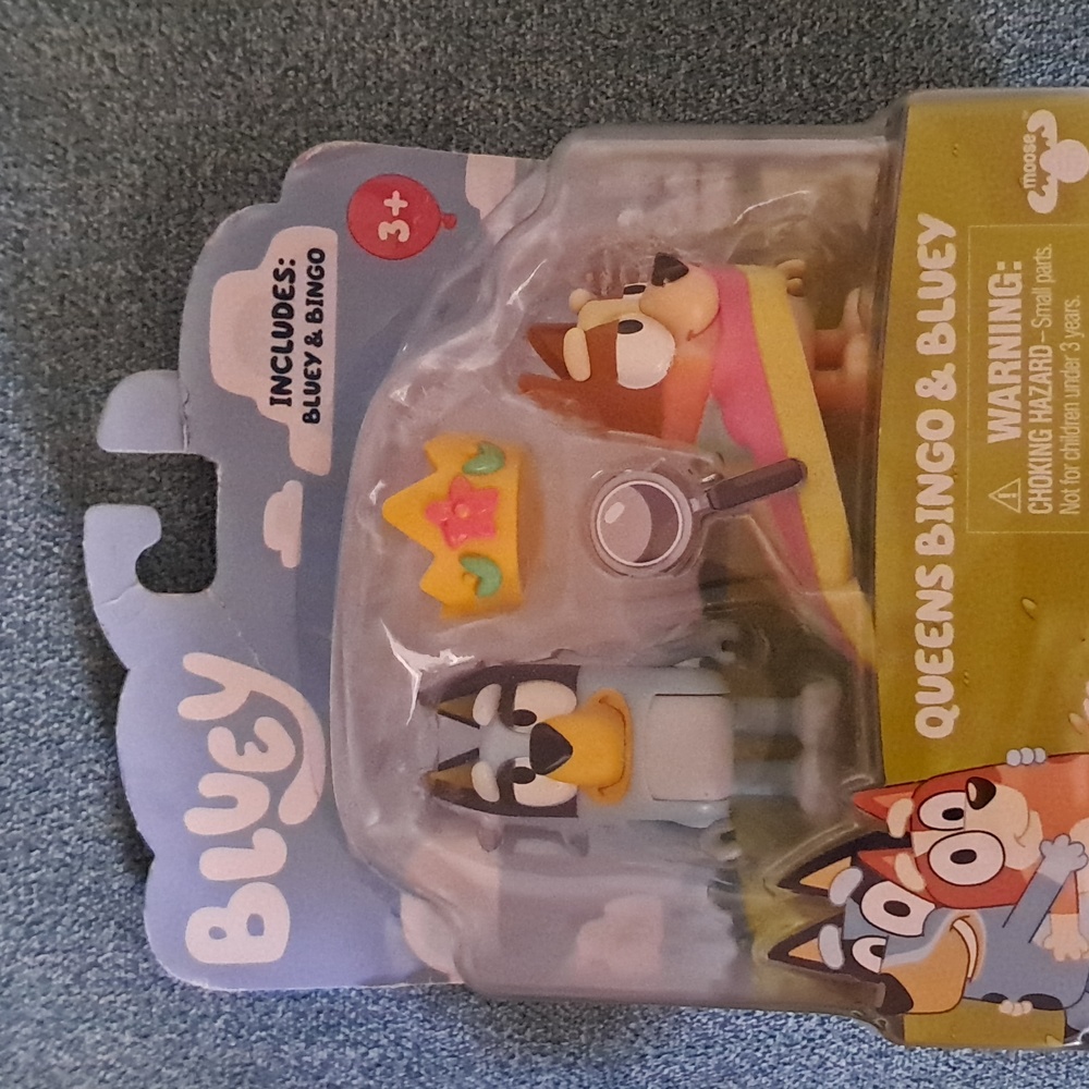 (Box Damage) Queens Bingo And Bluey Figures